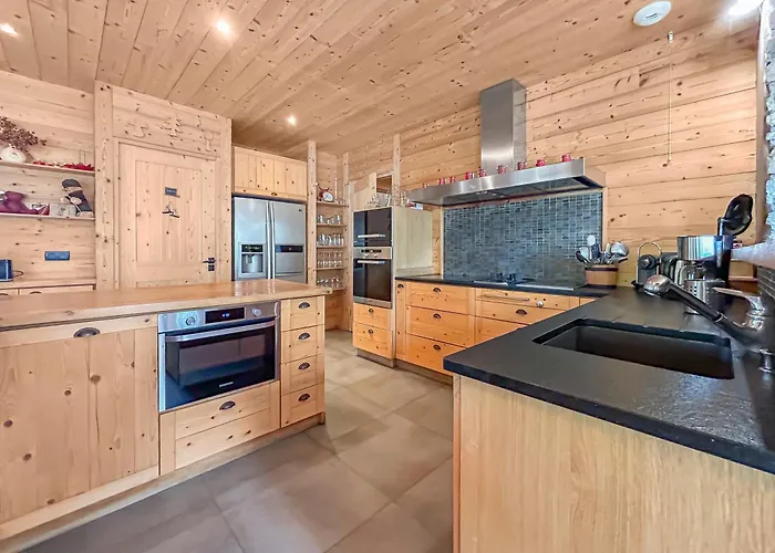 Maison Style 4 Etoiles Avec Jacuzzi- La Serenite De Sailhan * Camparan